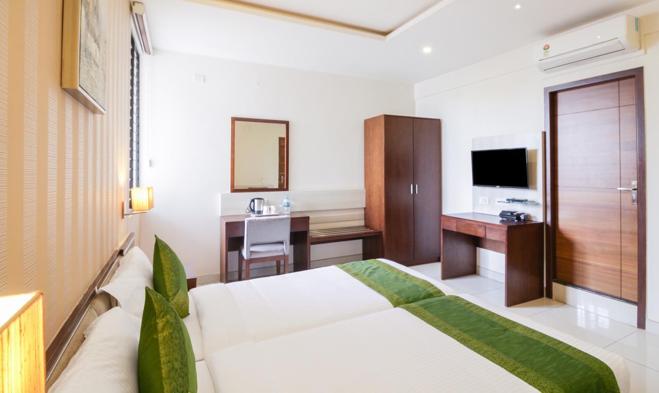 Maharaja Inn Chikmagalūr Esterno foto