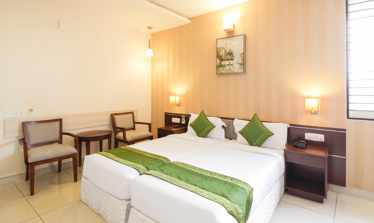 Maharaja Inn Chikmagalūr Esterno foto