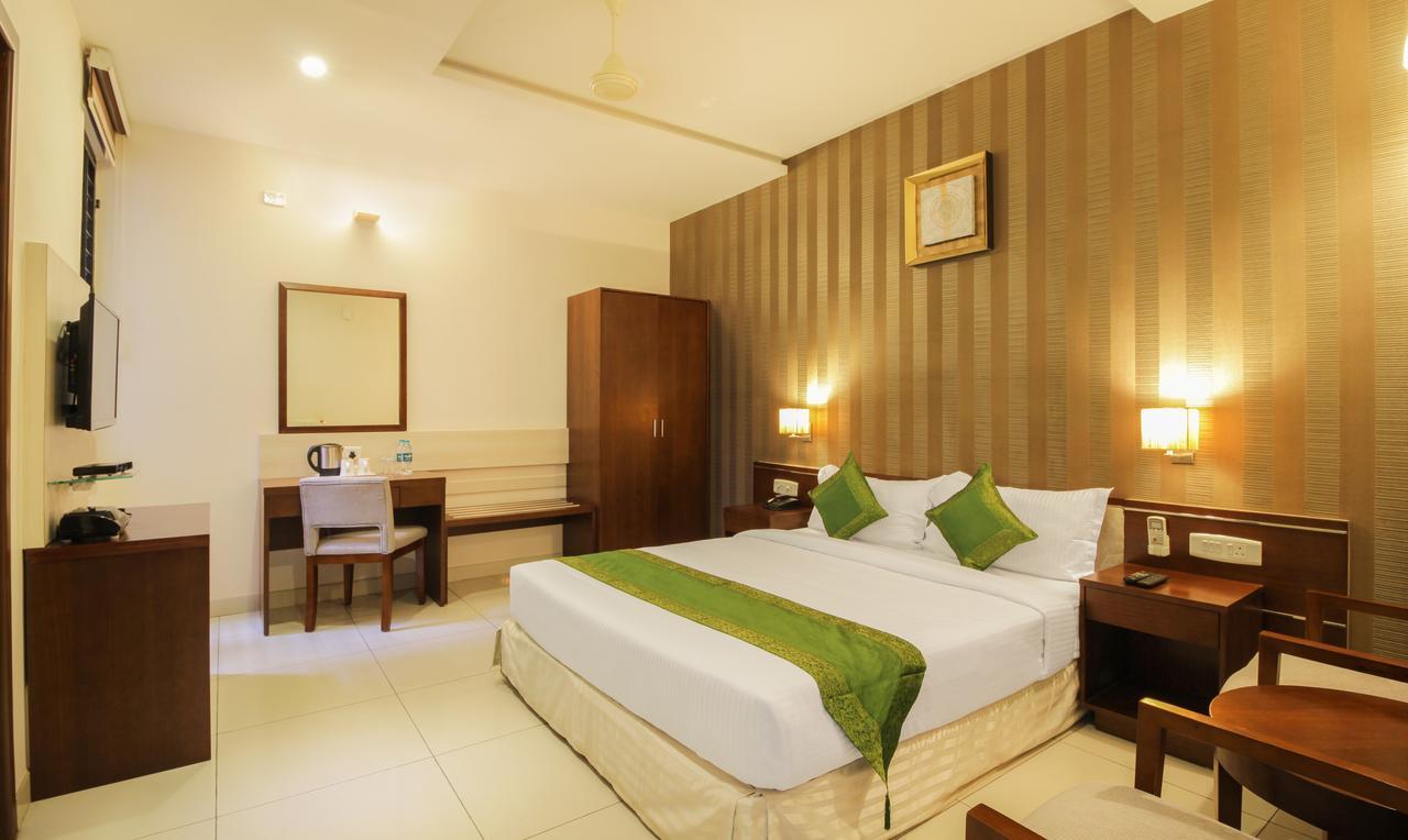 Maharaja Inn Chikmagalūr Esterno foto